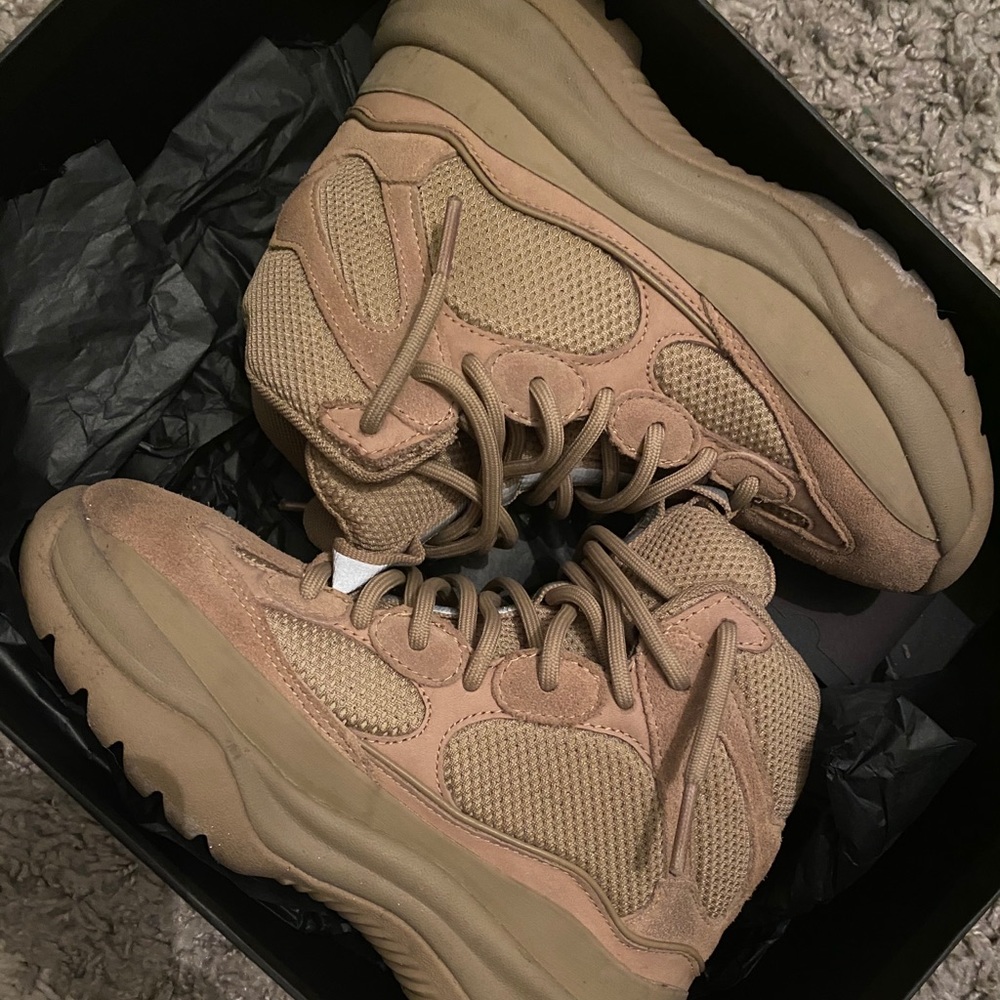 Yeezy Desert Boots season 7 taupe